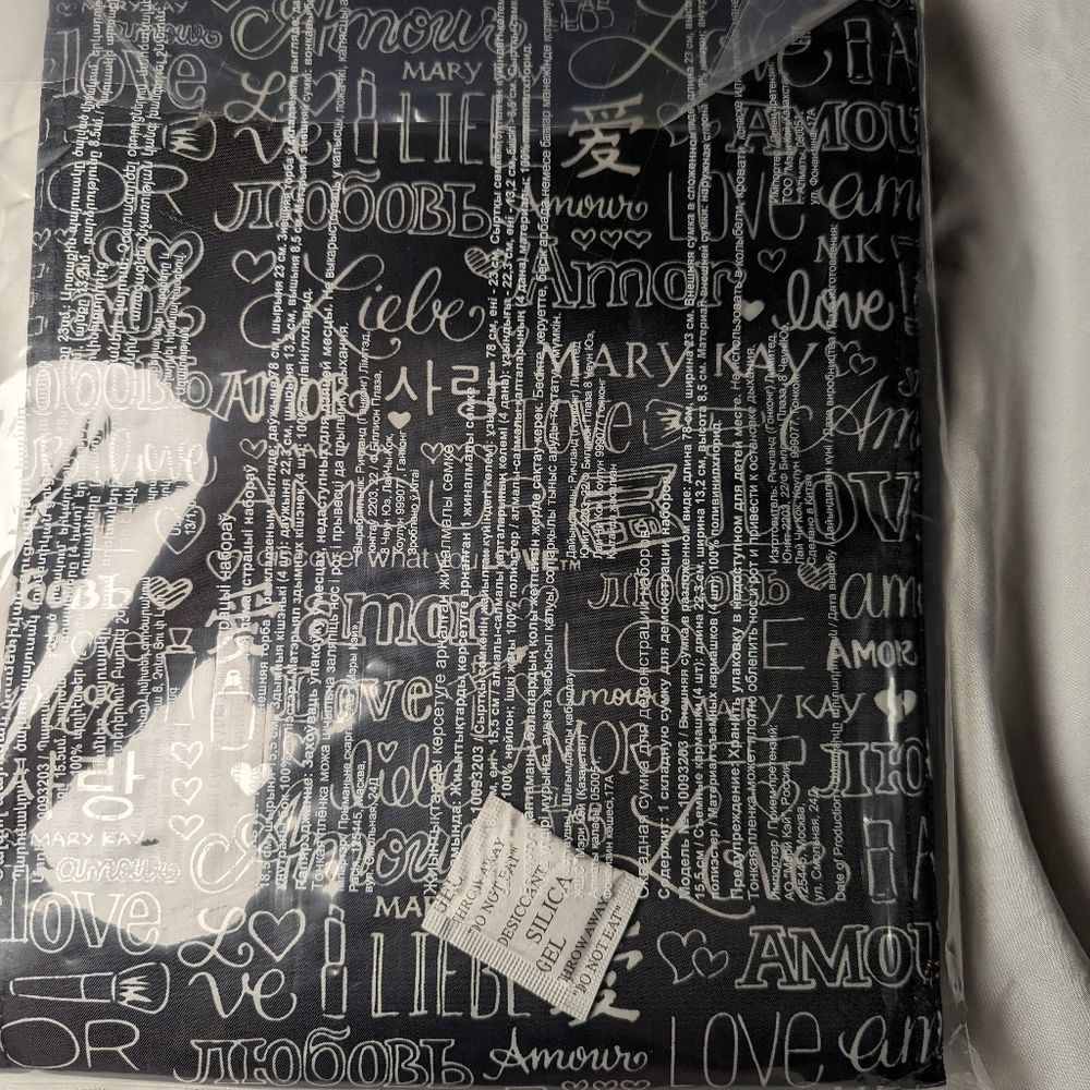 NWT Mary Kay Travel Roll-Up Bag (unfilled) 4 Departments, Black, White & Pink - Picture 4 of 7